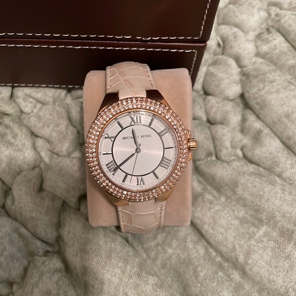 Michael Kors Watch - Picture 1 of 7